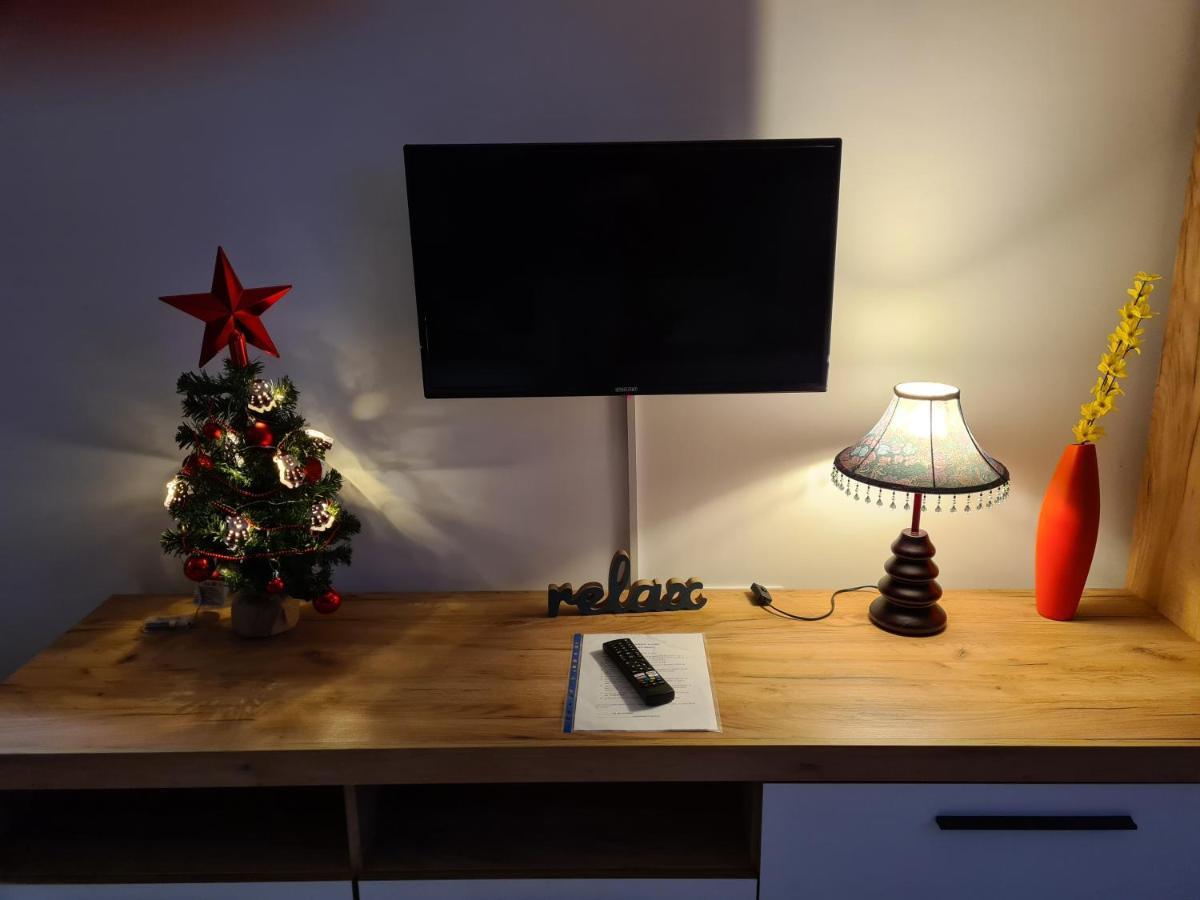 Studio Red Apartment Brasov Bagian luar foto