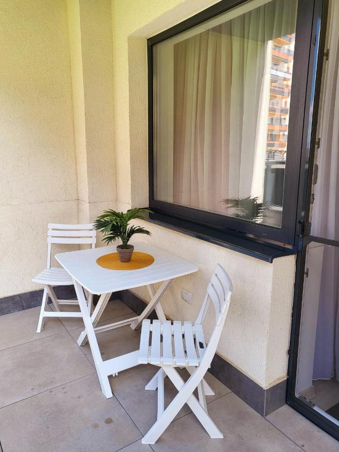 Studio Red Apartment Brasov Bagian luar foto