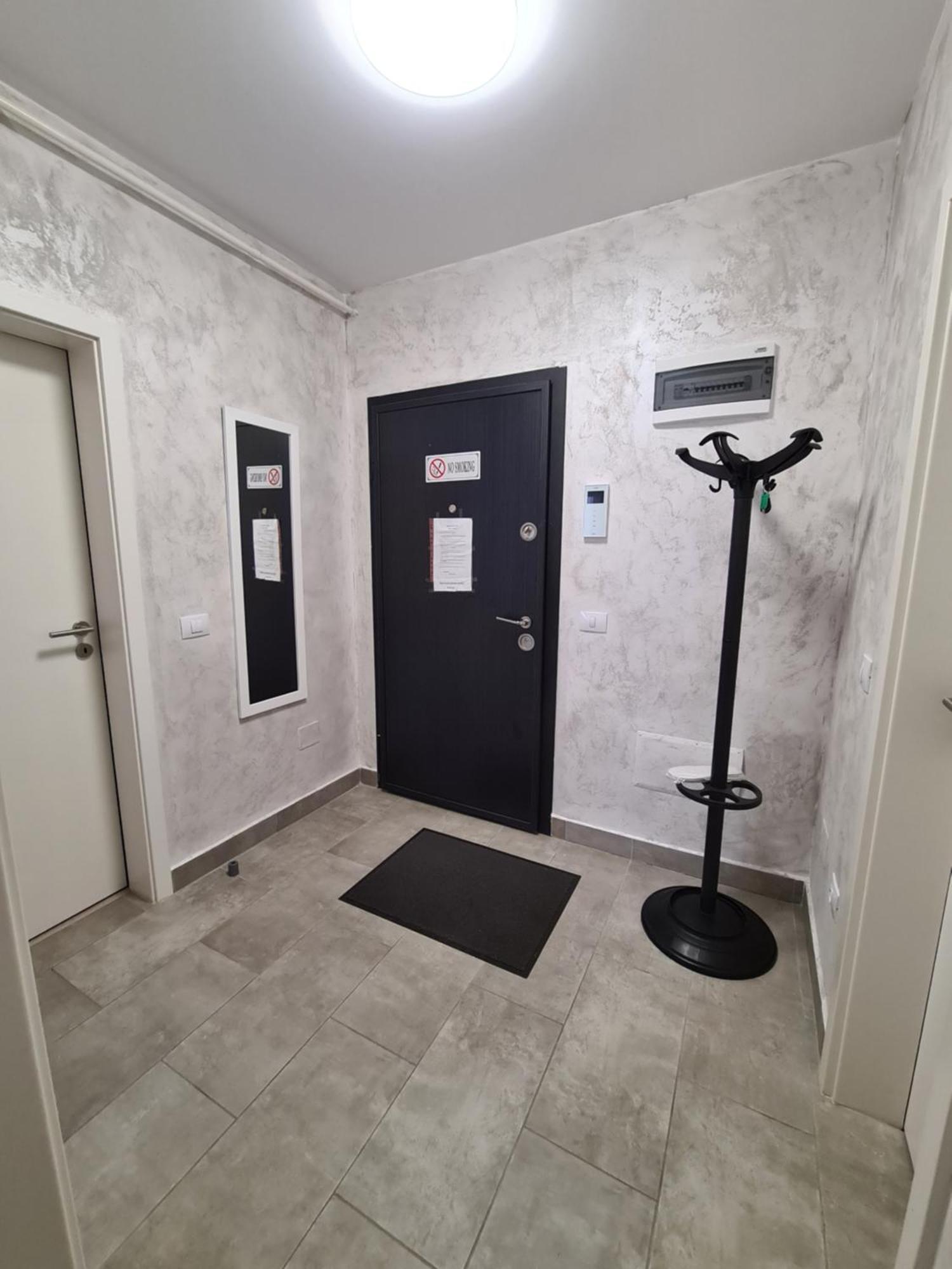 Studio Red Apartment Brasov Bagian luar foto